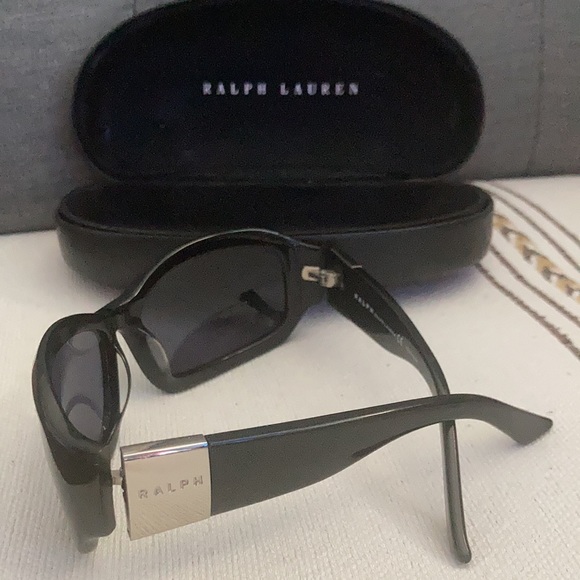 Ralph Lauren sun glasses - Picture 2 of 3